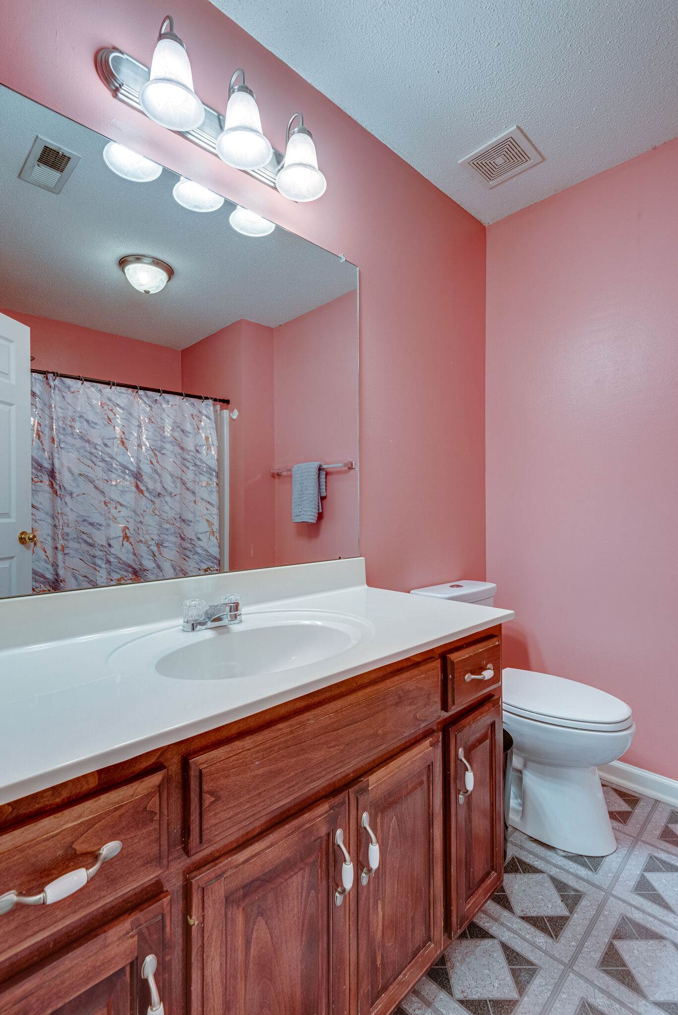 3122 Southpoint Drive, Clarksville, TN 37043