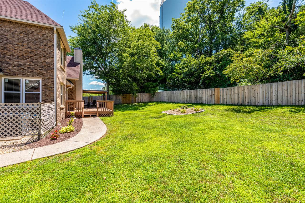 3122 Southpoint Drive, Clarksville, TN 37043