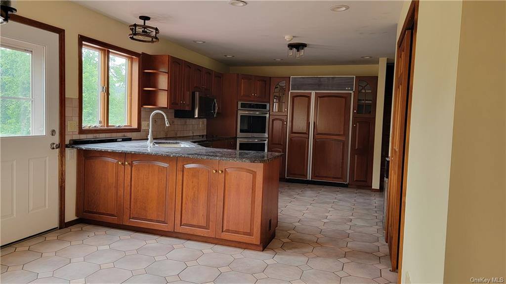 12 Brenner Ridge Road, La Grange, NY 12569