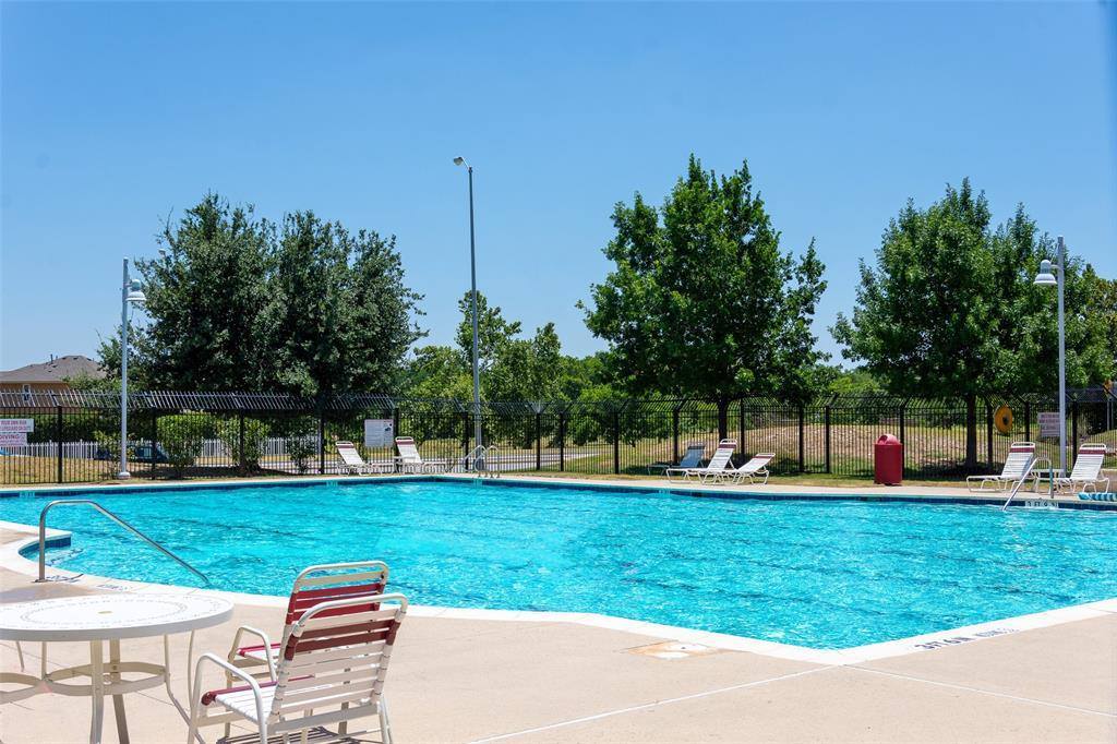 813 Heritage Springs Trl, Round Rock, TX 78664