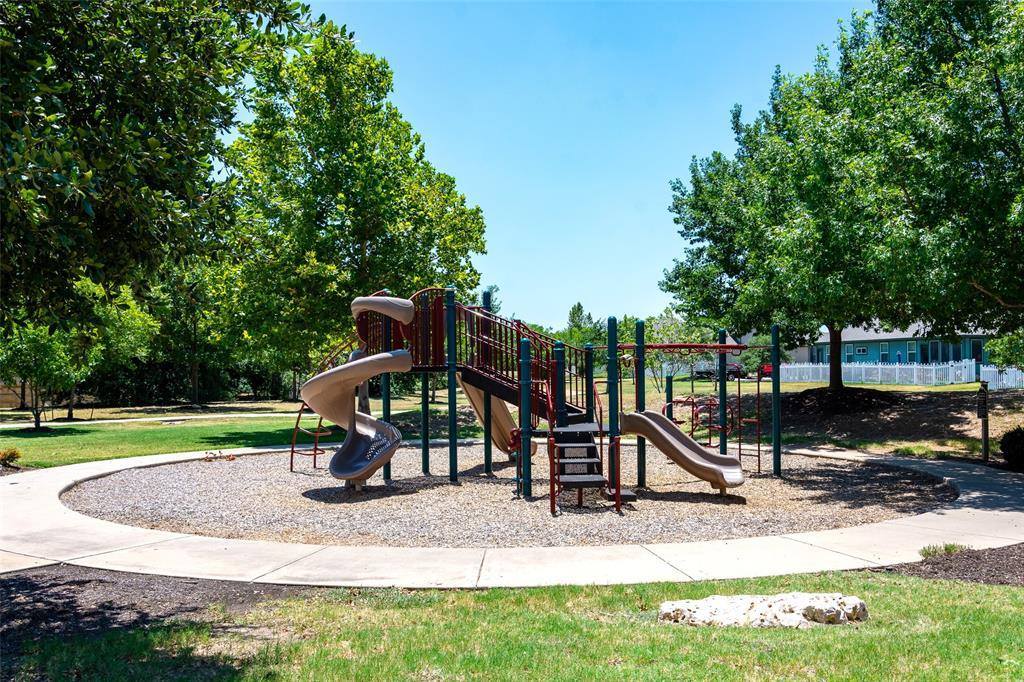 813 Heritage Springs Trl, Round Rock, TX 78664