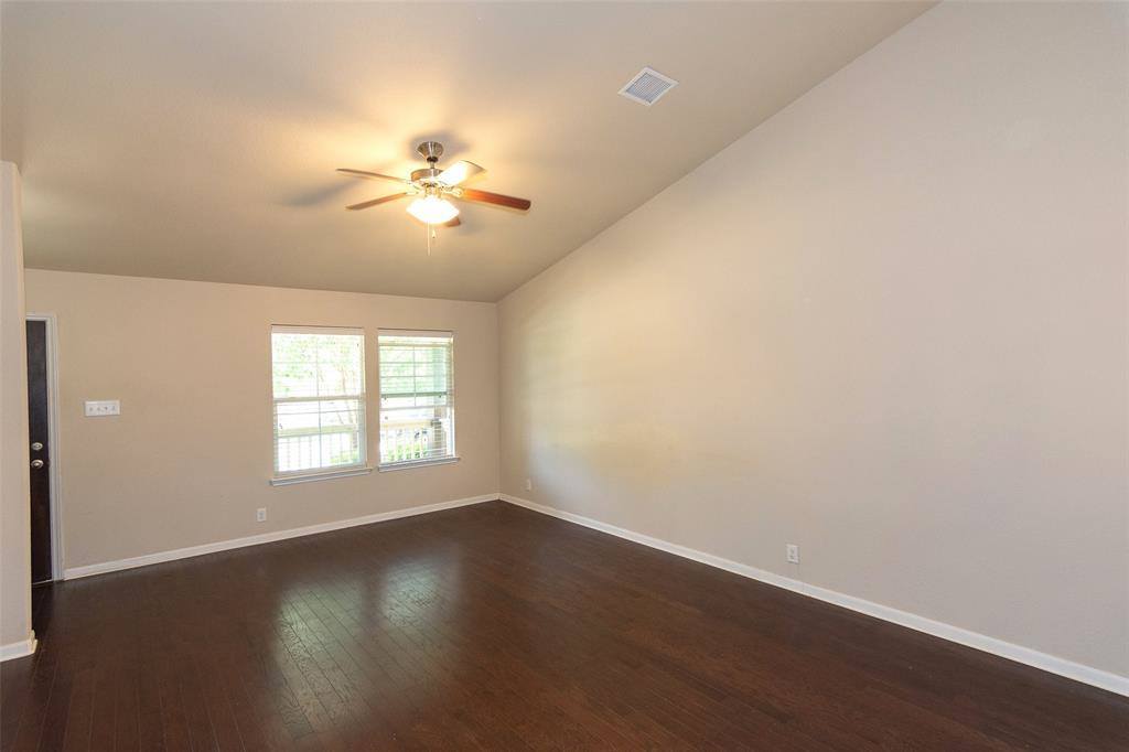 813 Heritage Springs Trl, Round Rock, TX 78664