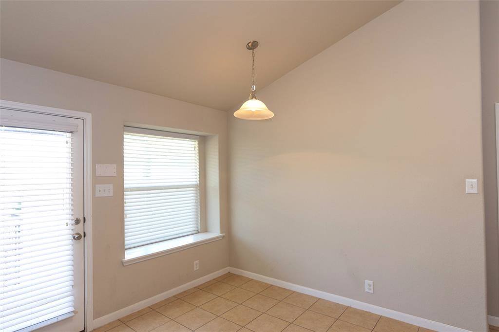 813 Heritage Springs Trl, Round Rock, TX 78664