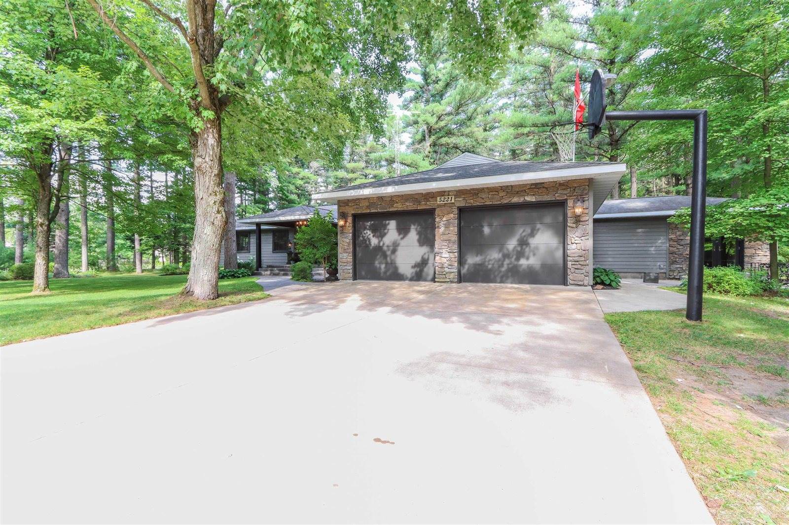 5221 30th Street South, Wisconsin Rapids, WI 54494