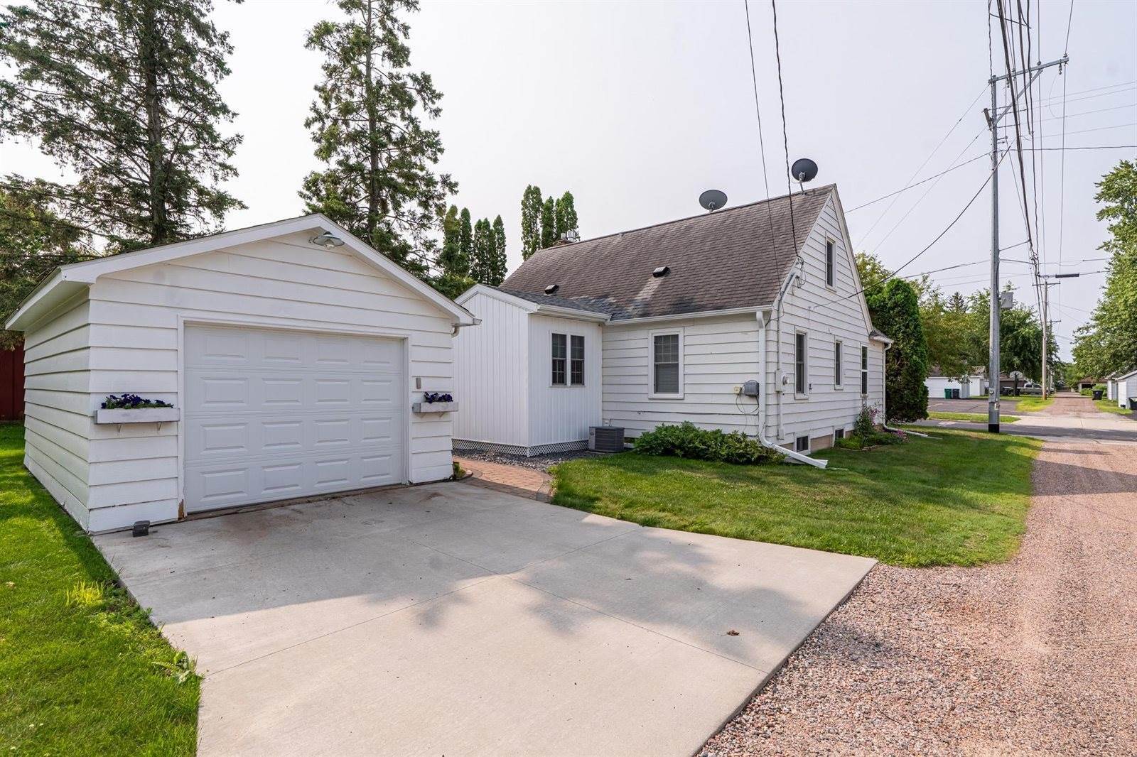 309 E 9th Street, Marshfield, WI 54449