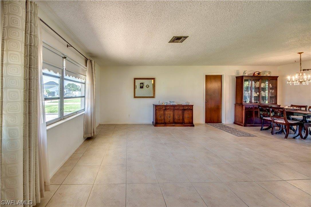 1401 SE 36th Terrace, Cape Coral, FL 33904