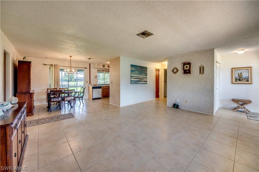 1401 SE 36th Terrace, Cape Coral, FL 33904