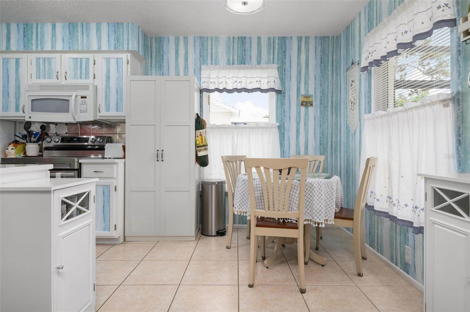 4121 Palau Drive, Sarasota, FL 34241