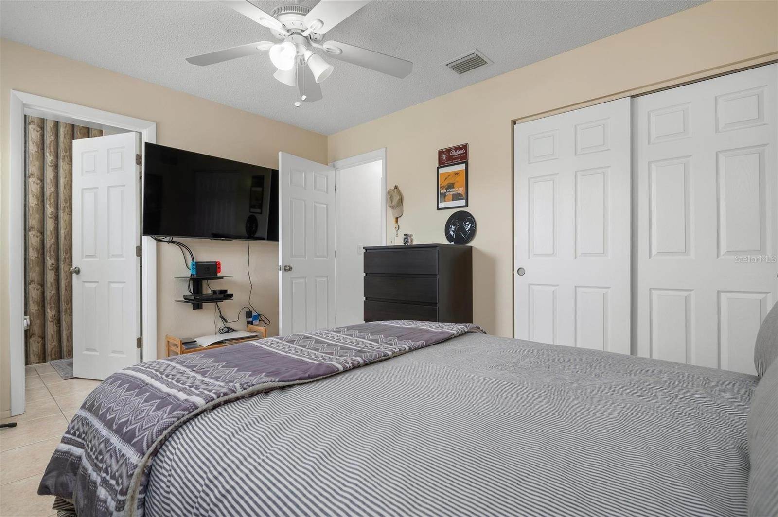 4121 Palau Drive, Sarasota, FL 34241