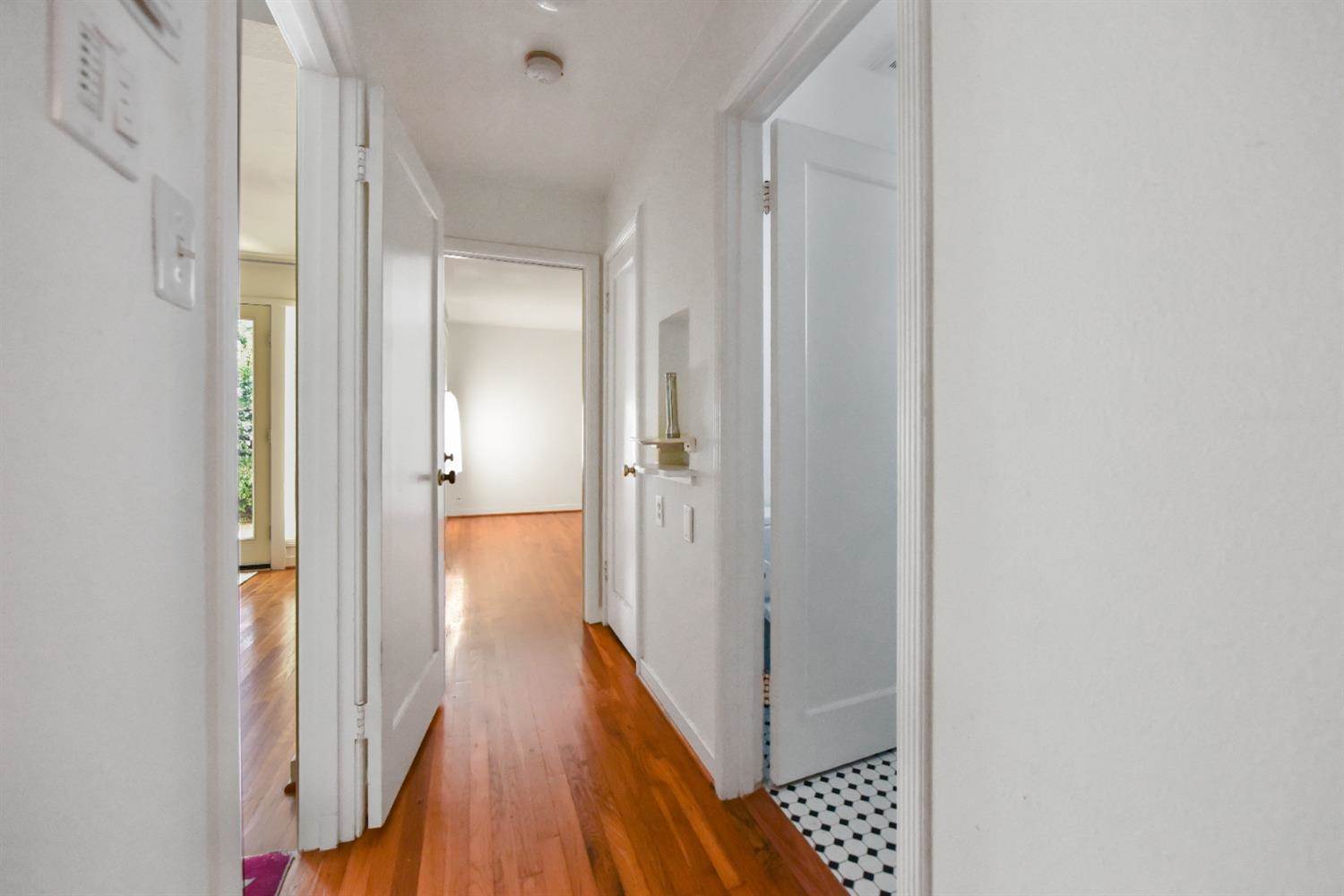 3921 Kings Way, Sacramento, CA 95821