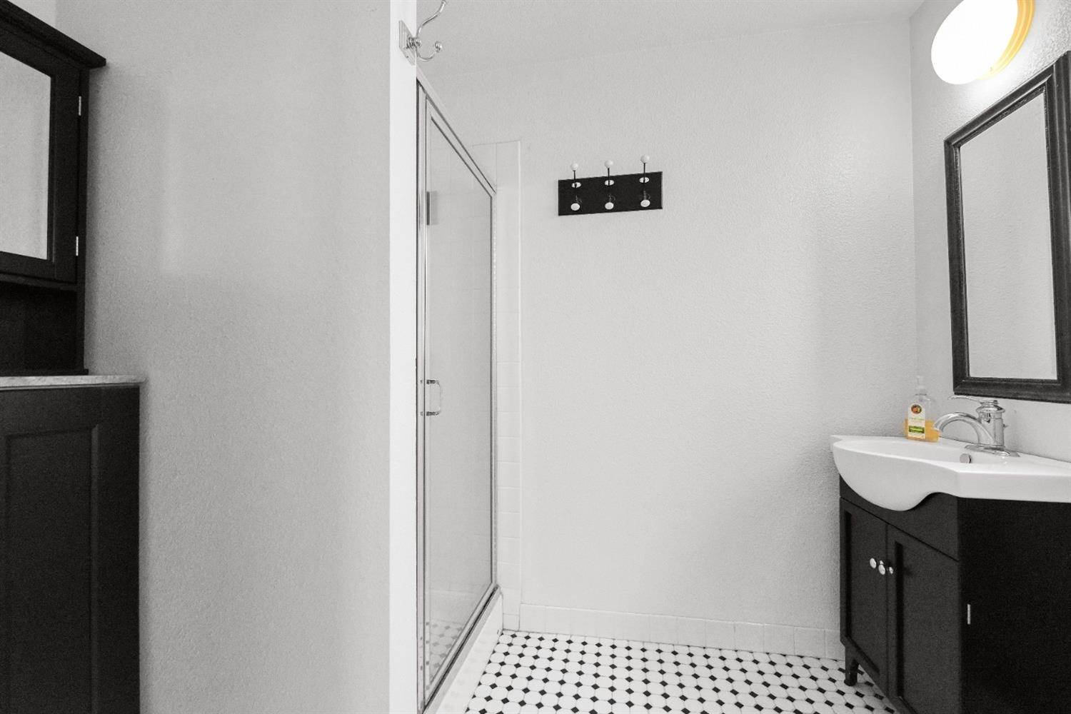 3921 Kings Way, Sacramento, CA 95821