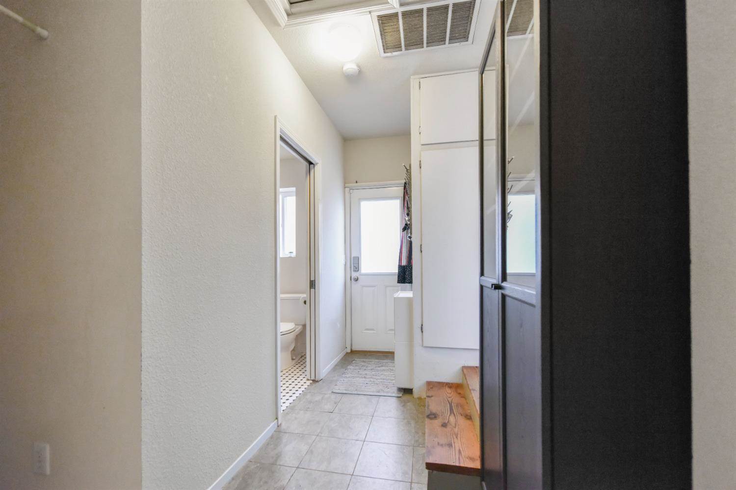 3921 Kings Way, Sacramento, CA 95821