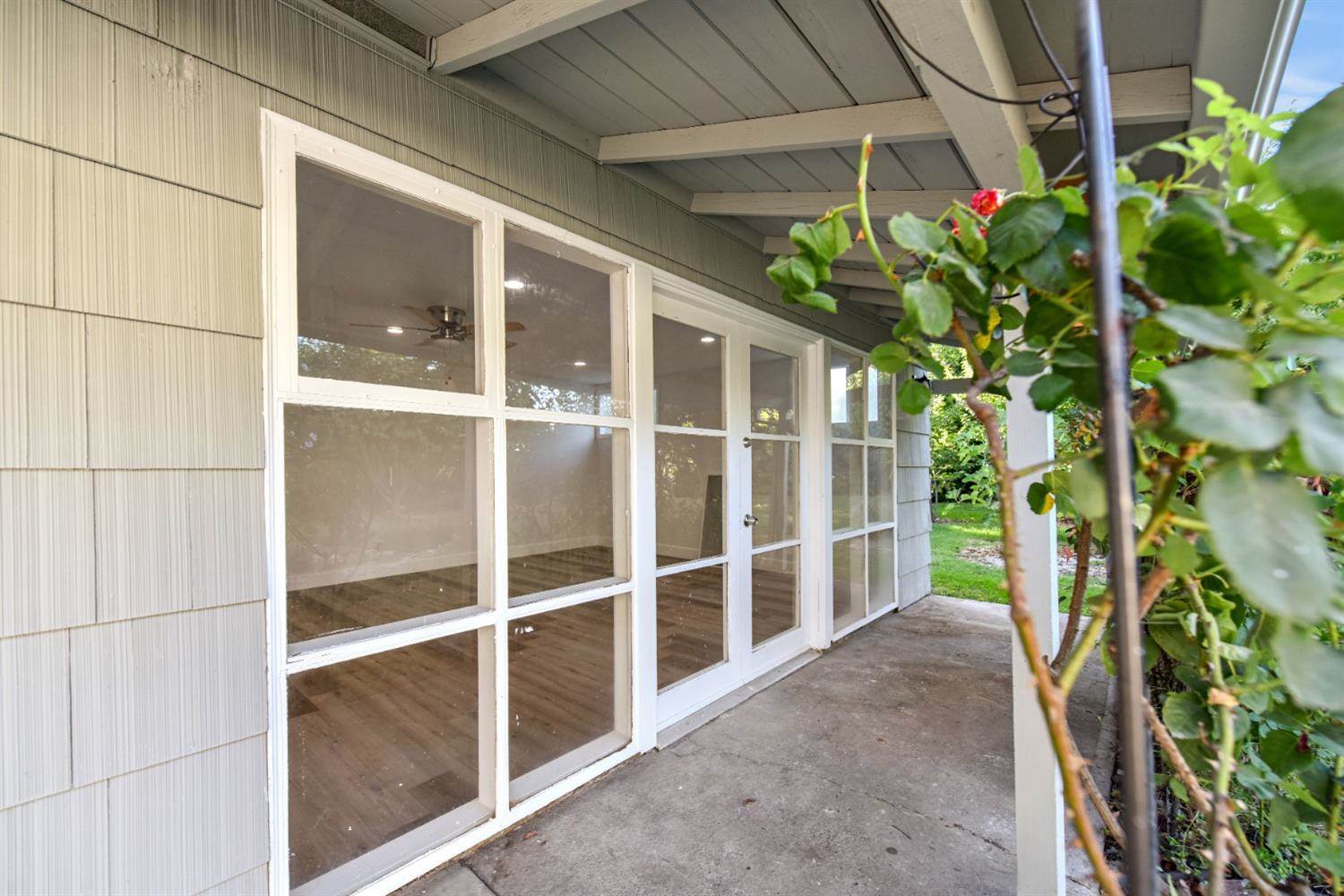 3921 Kings Way, Sacramento, CA 95821