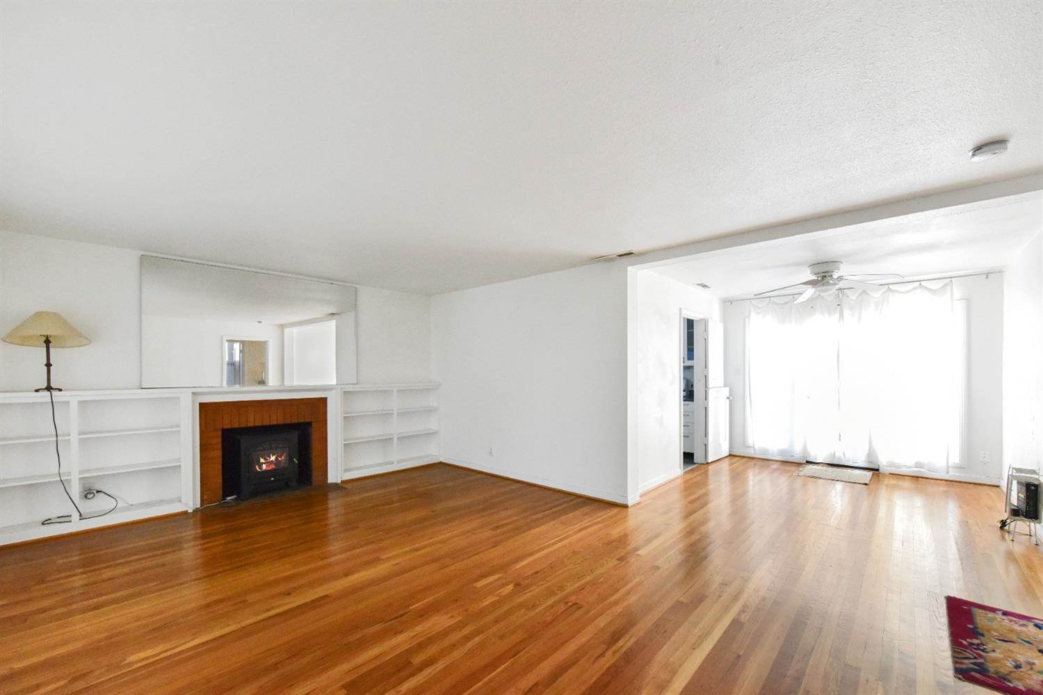 3921 Kings Way, Sacramento, CA 95821