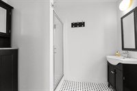 3921 Kings Way, Sacramento, CA 95821