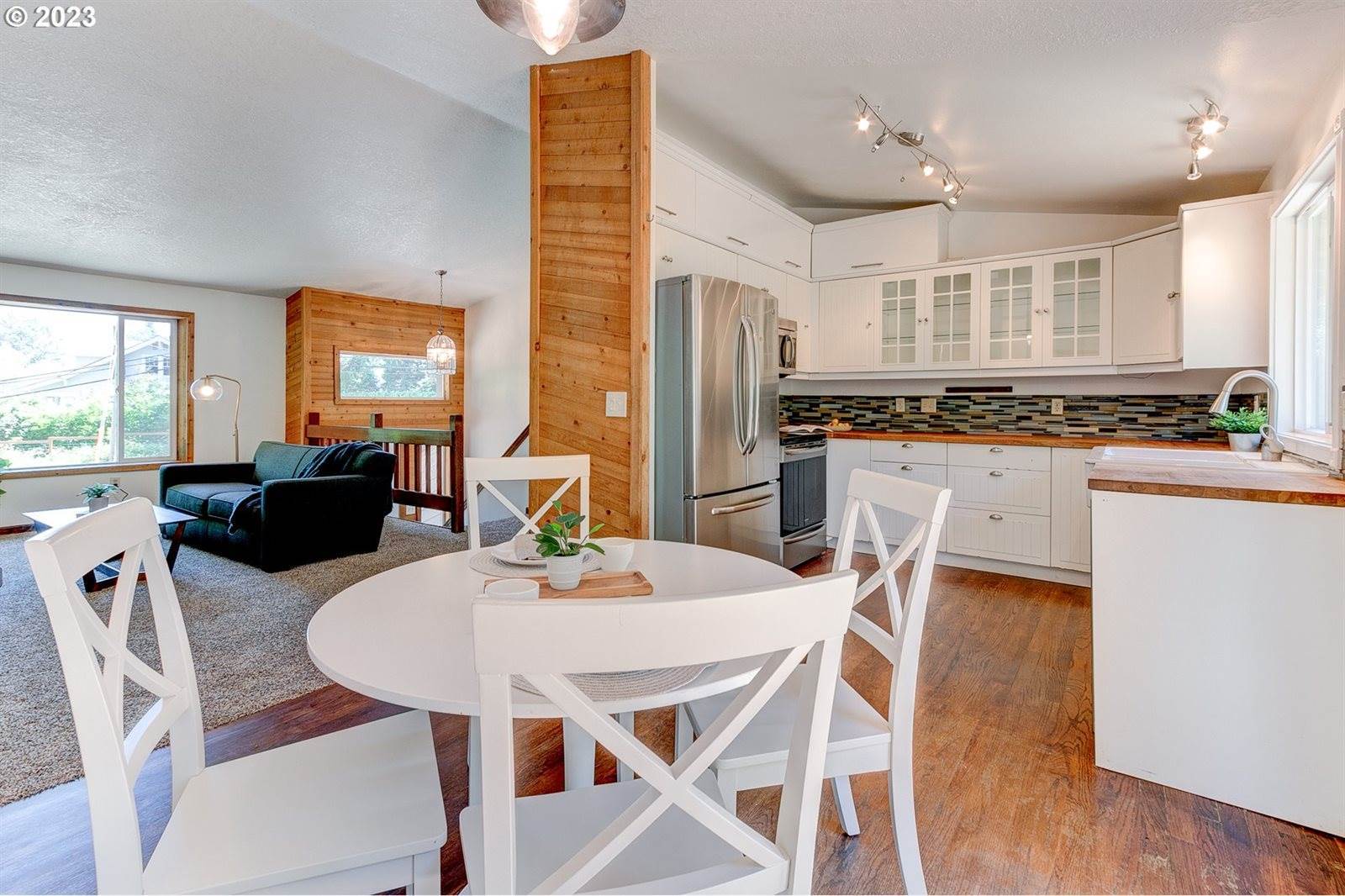 1625 SE Regner Rd, Gresham, OR 97080