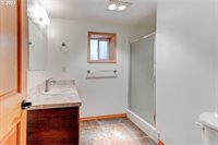 1625 SE Regner Rd, Gresham, OR 97080