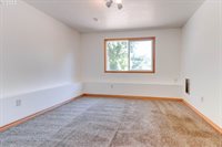 1625 SE Regner Rd, Gresham, OR 97080