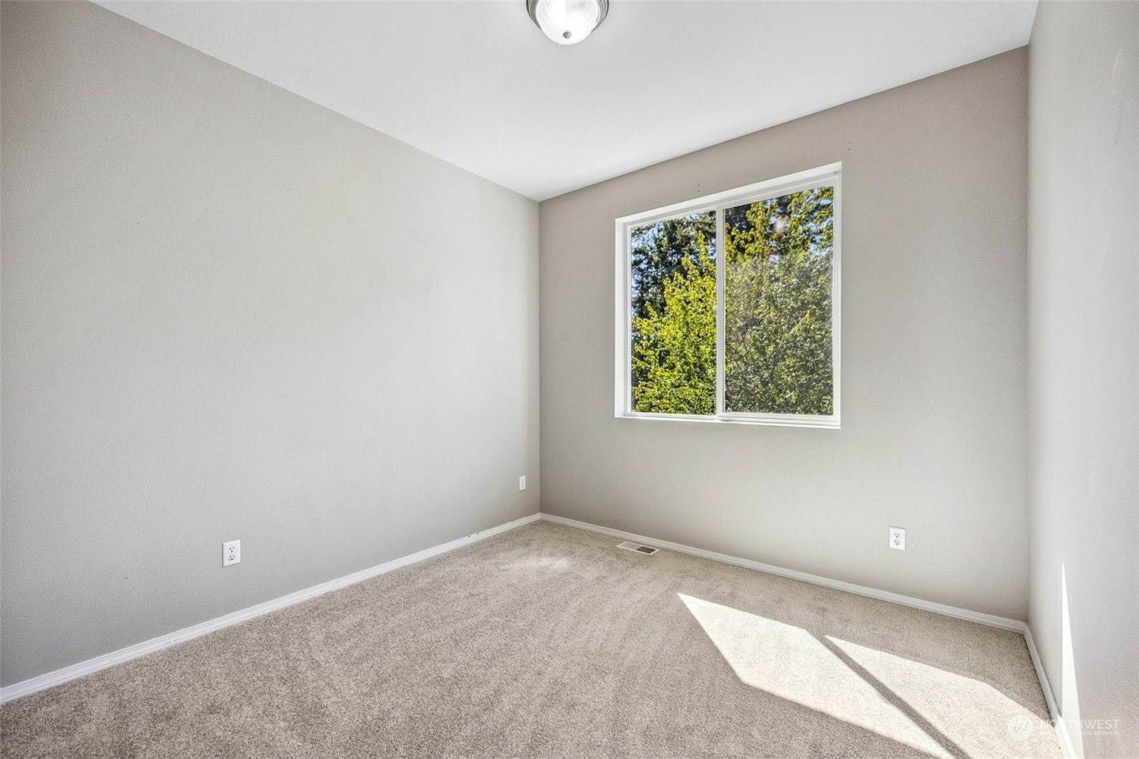 8928 Campus Meadows Loop NE, Lacey, WA 98516