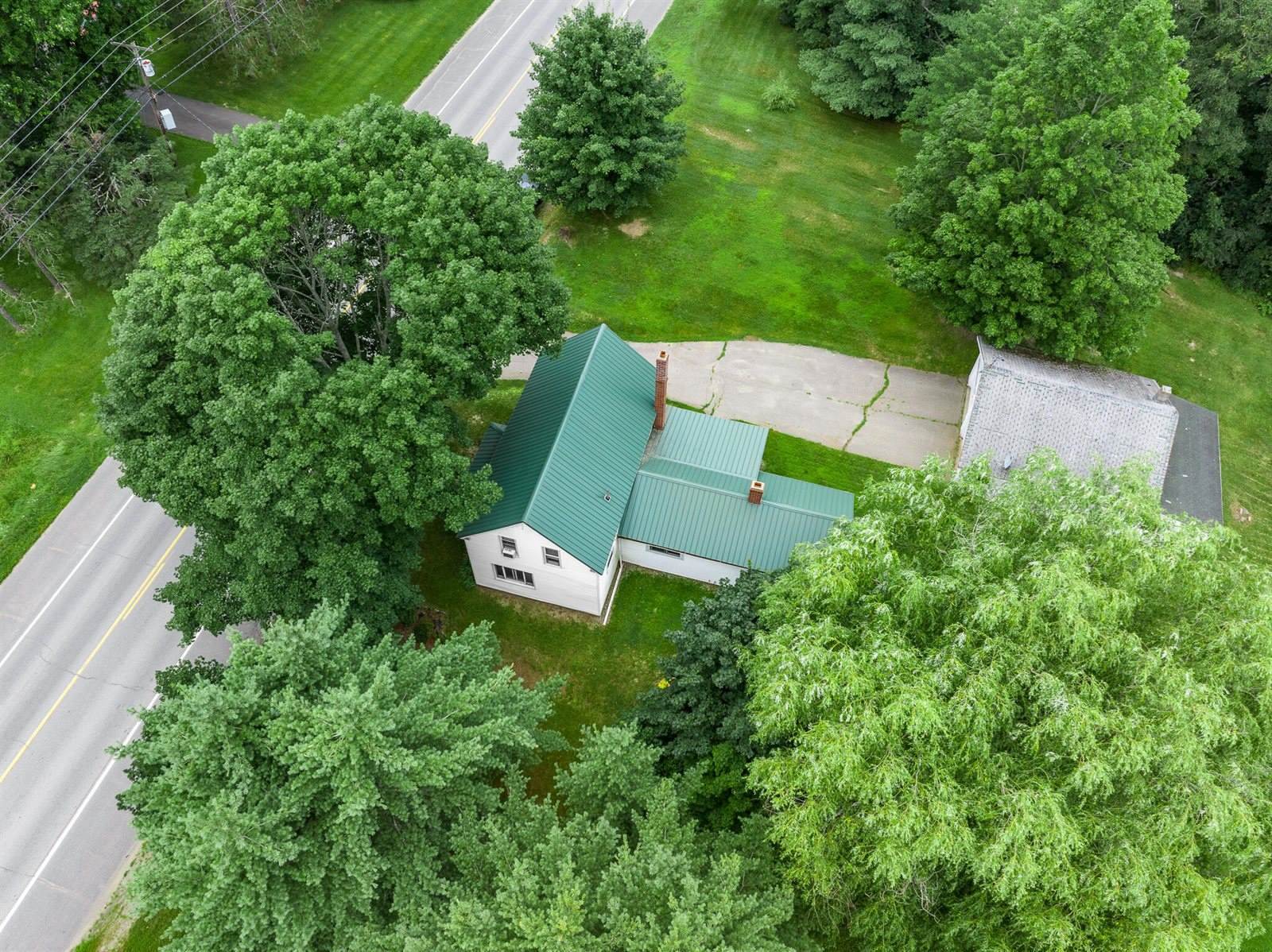 819 Coldbrook Road, Hermon, ME 04401