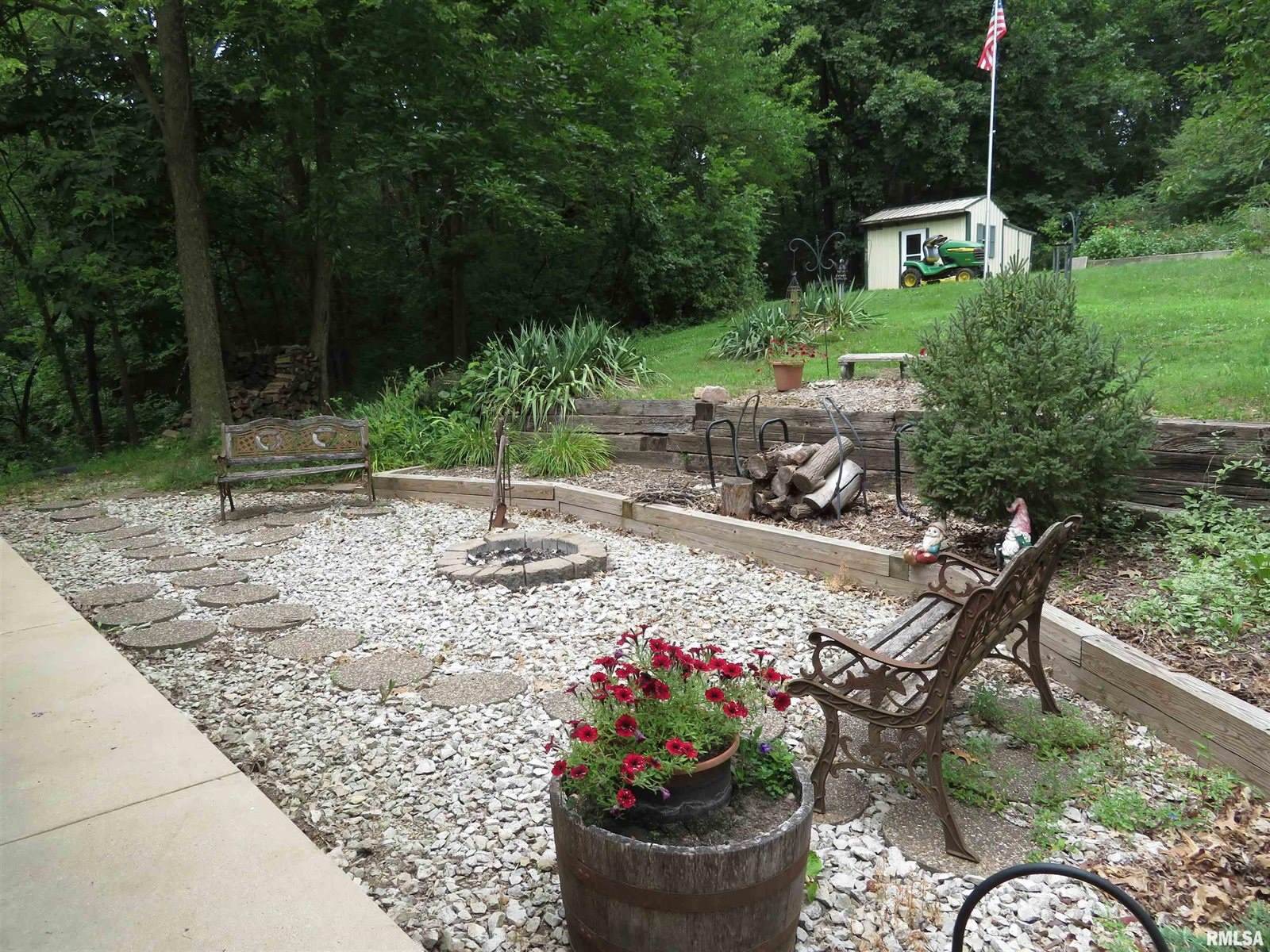 2975 157TH Avenue, Sherrard, IL 61281