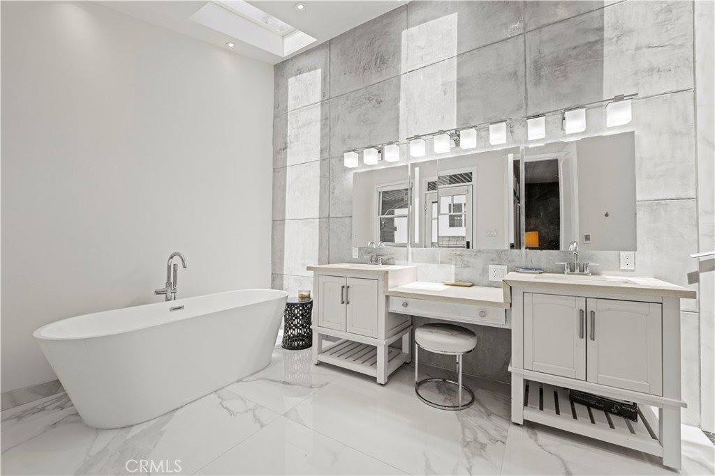 25019 Atwood Boulevard, Newhall, CA 91321