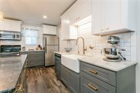 527 Eastbrooke Ln, Brighton, NY 14618