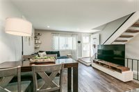 527 Eastbrooke Ln, Brighton, NY 14618