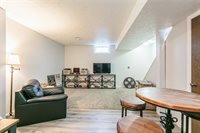 527 Eastbrooke Ln, Brighton, NY 14618