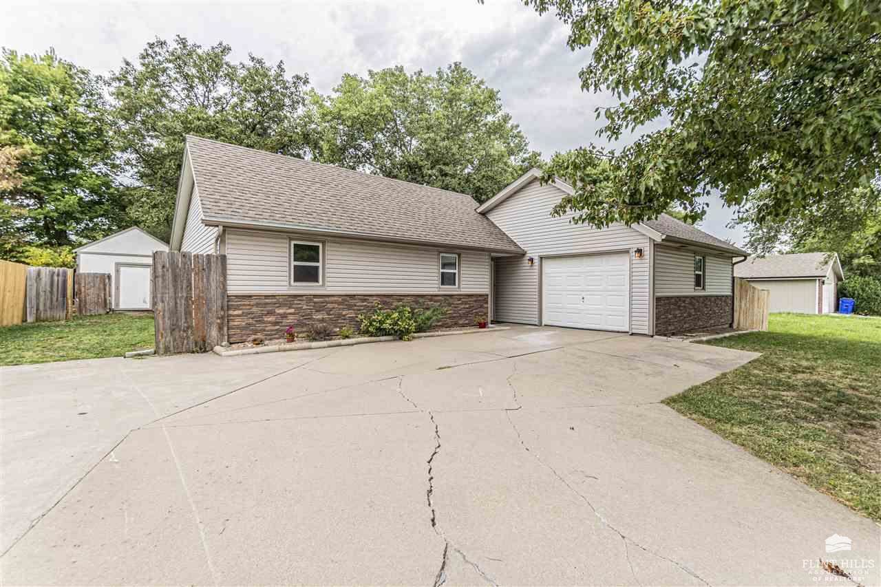 404 Guinevere Drive, Junction City, KS 66441