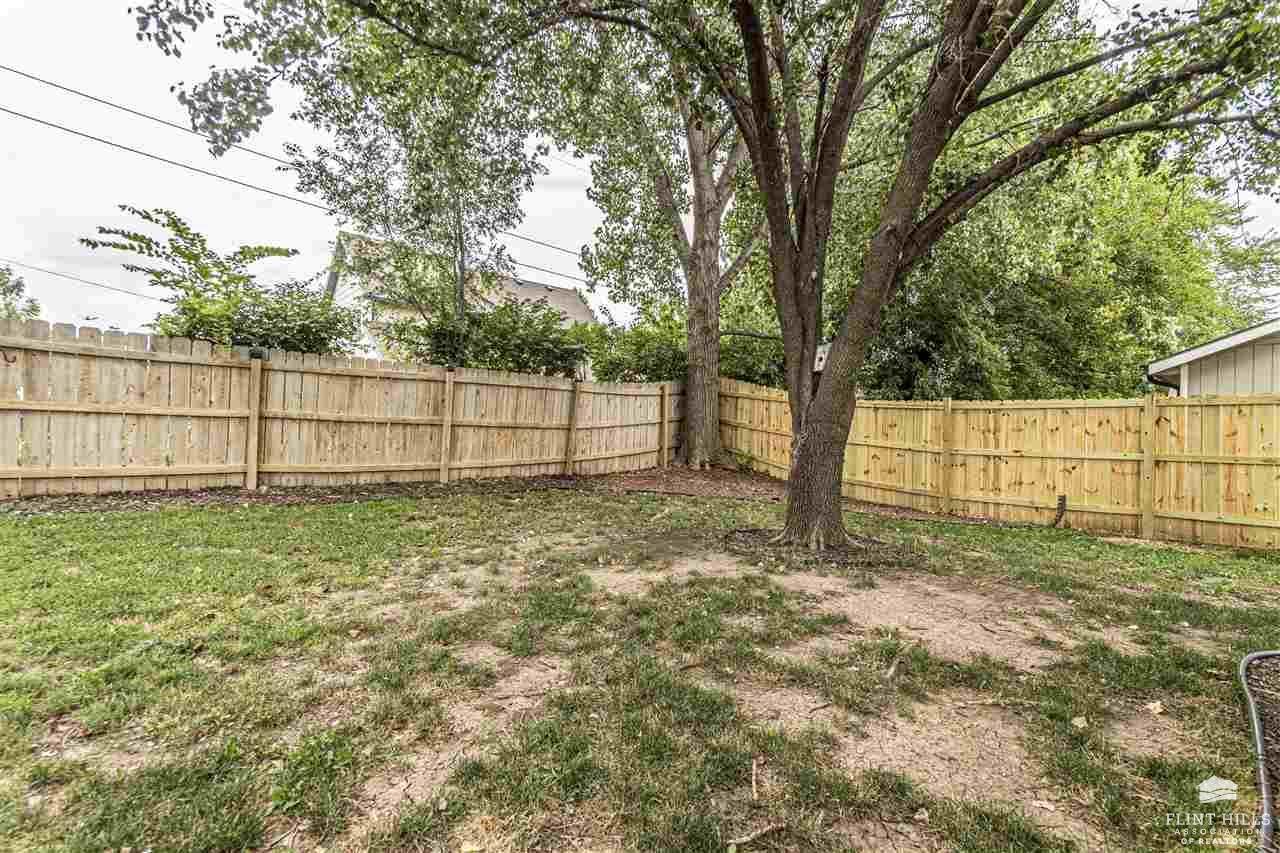 404 Guinevere Drive, Junction City, KS 66441