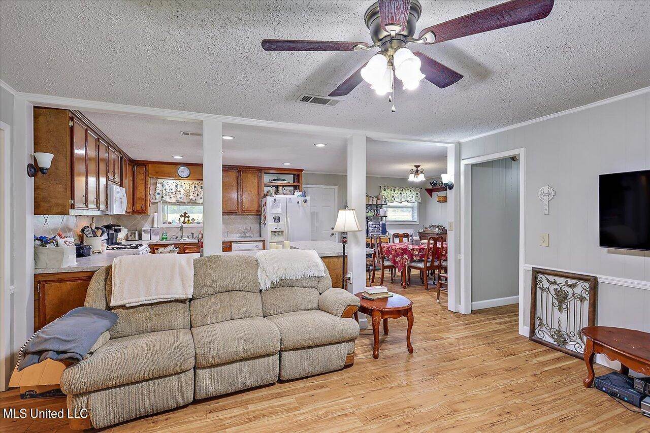 417 Gill Road, Brandon, MS 39042