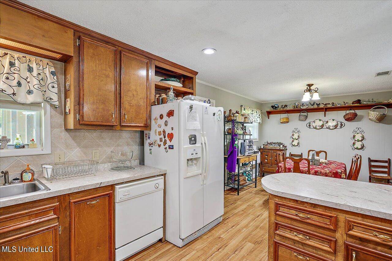 417 Gill Road, Brandon, MS 39042