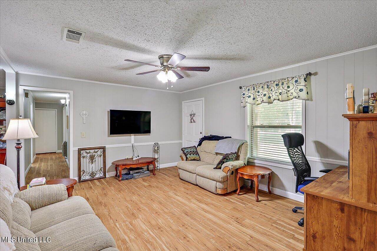 417 Gill Road, Brandon, MS 39042