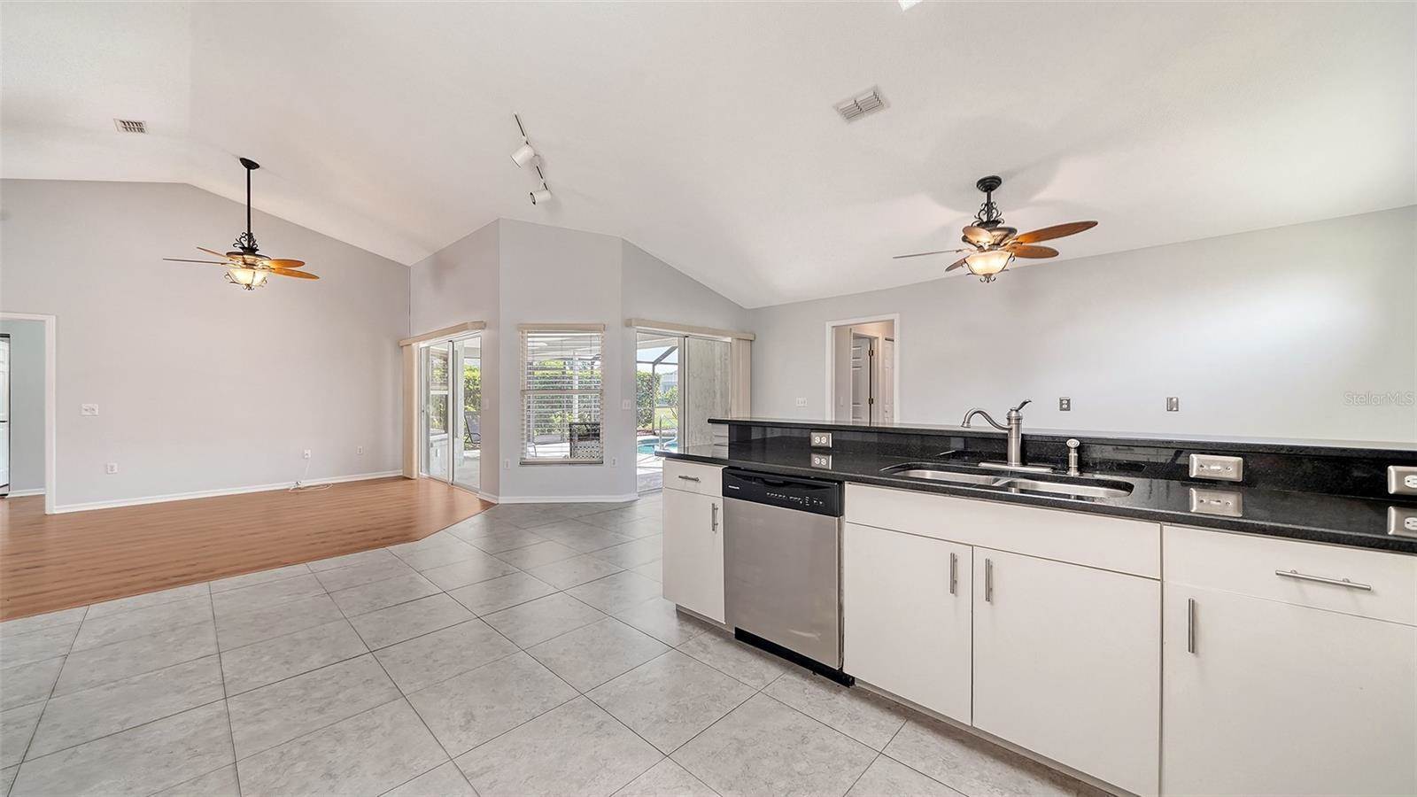 5007 72ND Street East, Bradenton, FL 34203