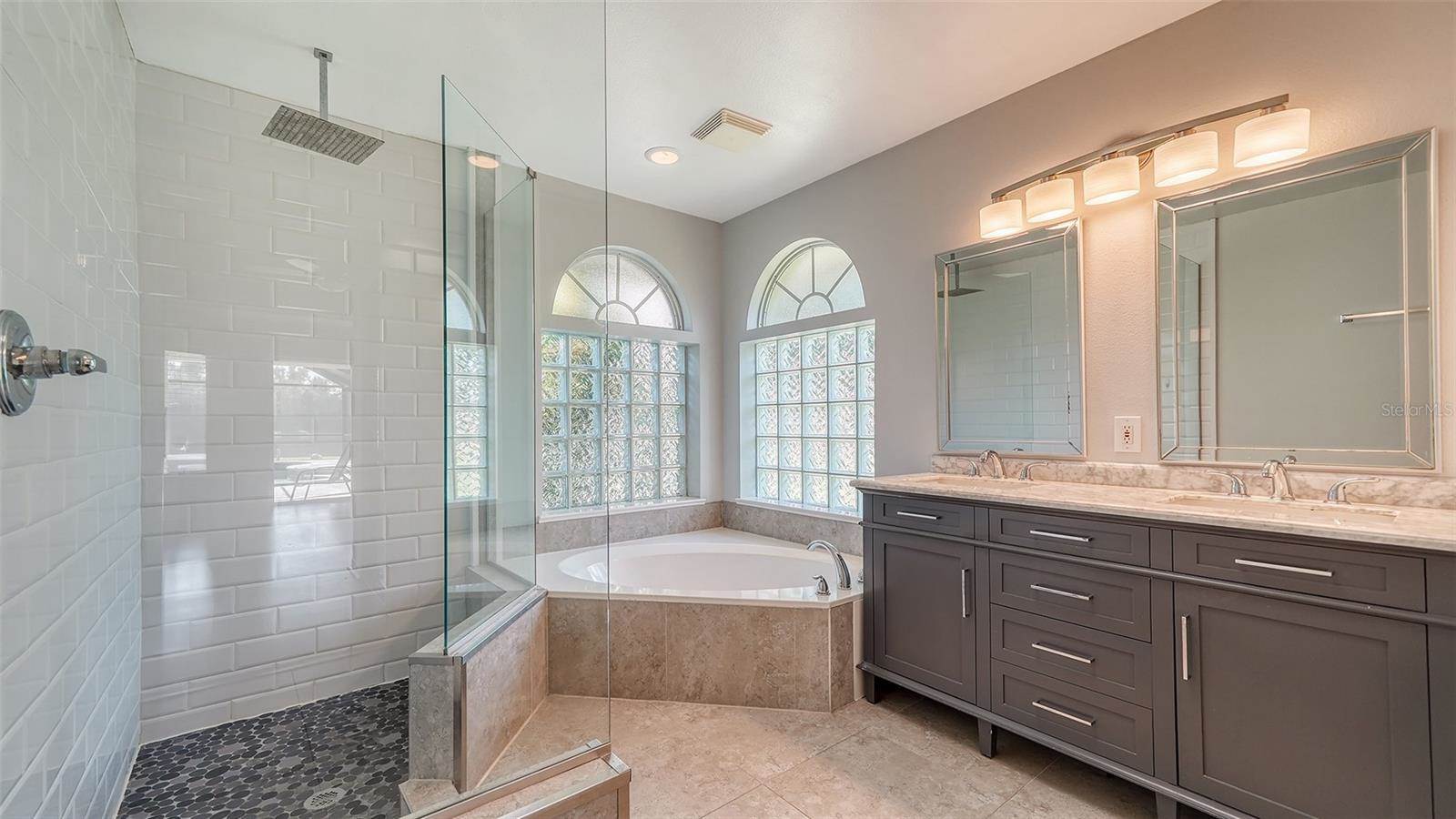 5007 72ND Street East, Bradenton, FL 34203