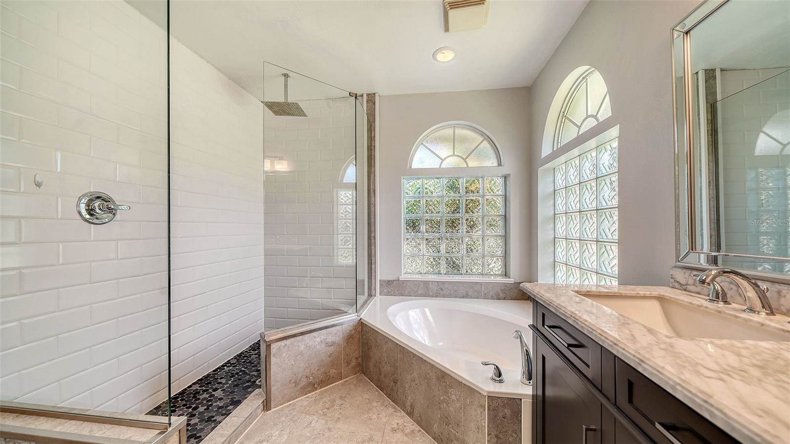 5007 72ND Street East, Bradenton, FL 34203