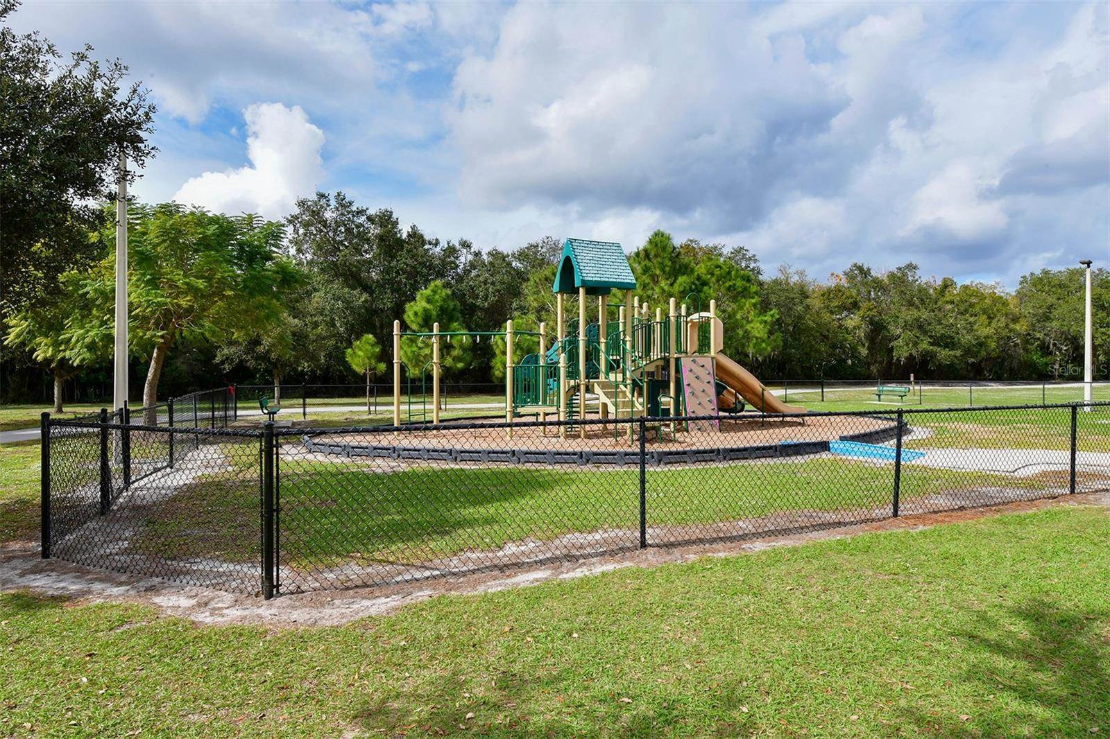 5007 72ND Street East, Bradenton, FL 34203