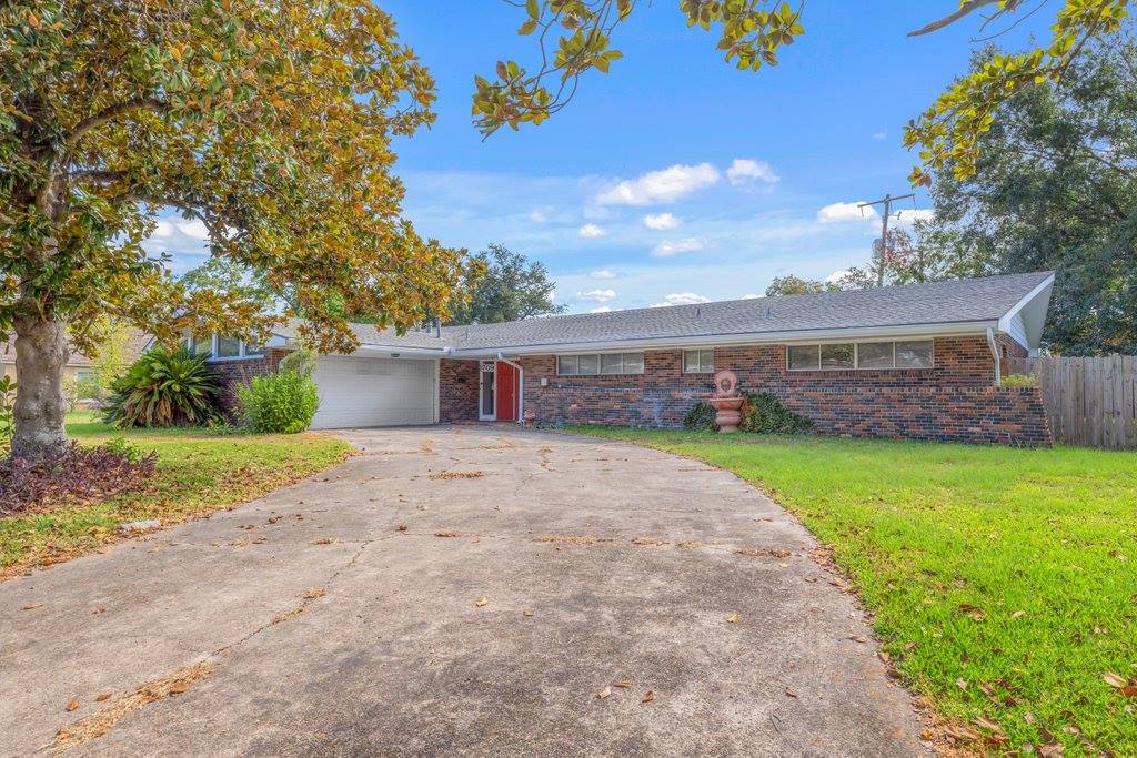 1709 Enterprise Blvd, Lake Charles, LA 70601