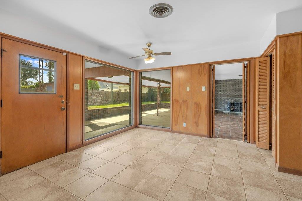 1709 Enterprise Blvd, Lake Charles, LA 70601