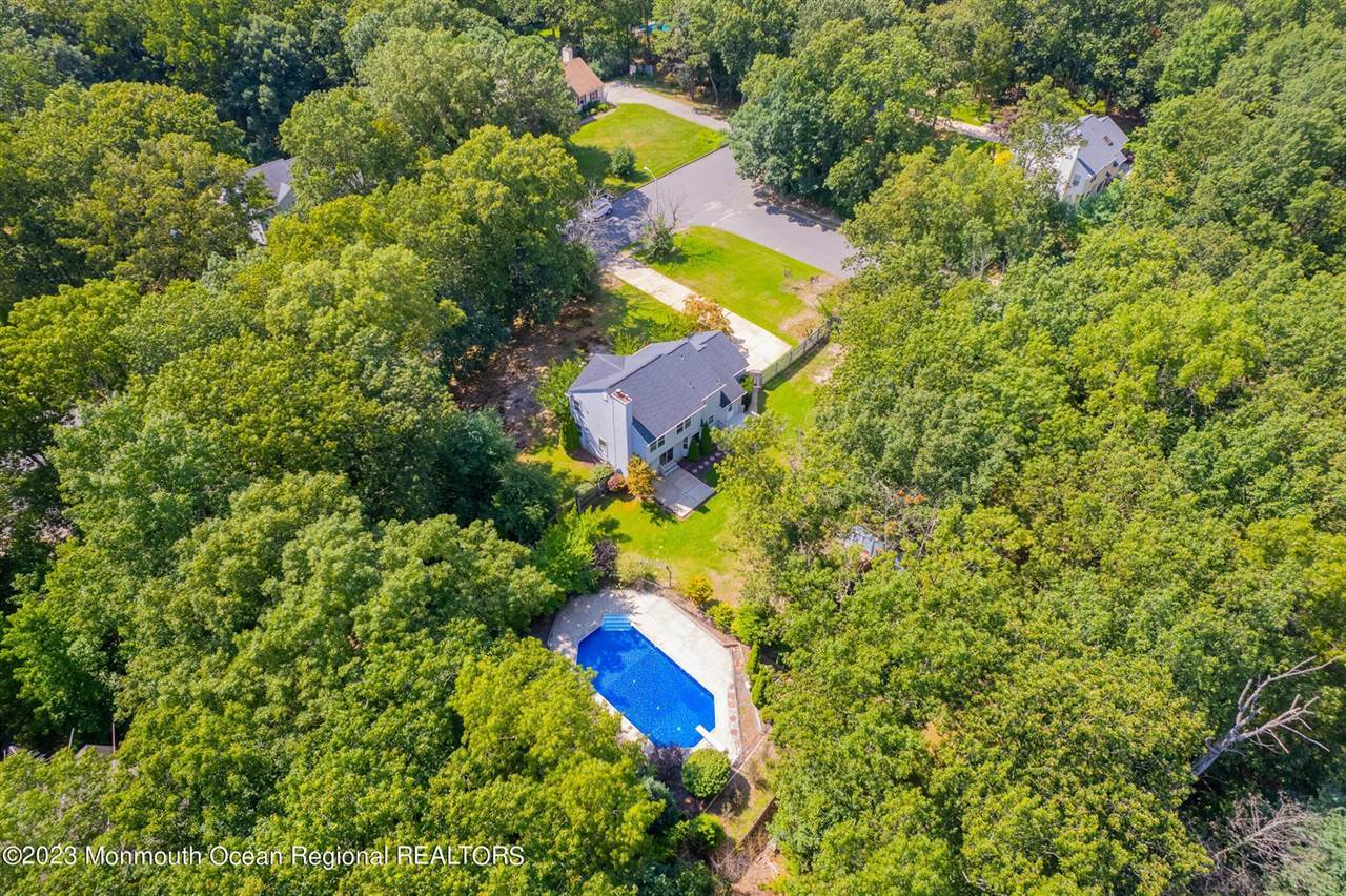 20 Bittersweet Drive, Jackson, NJ 08527