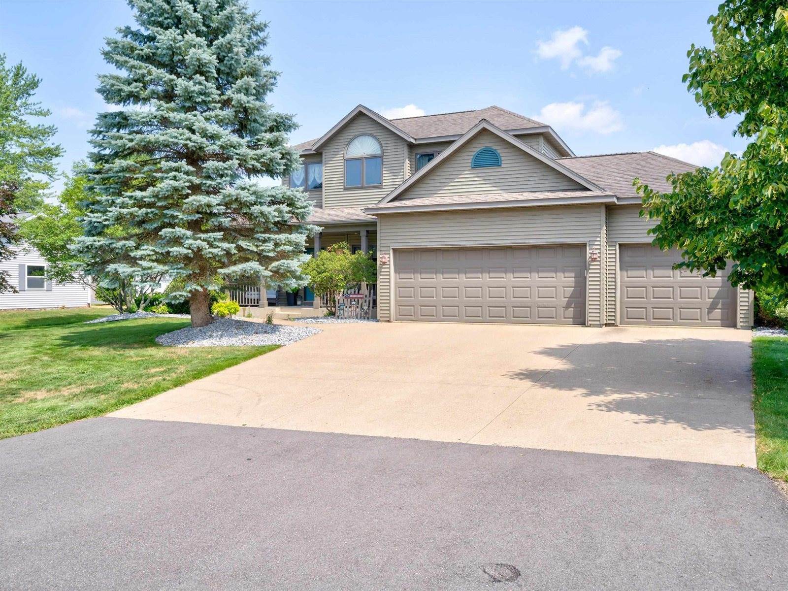 211 Magnolia Drive, Marshfield, WI 54449