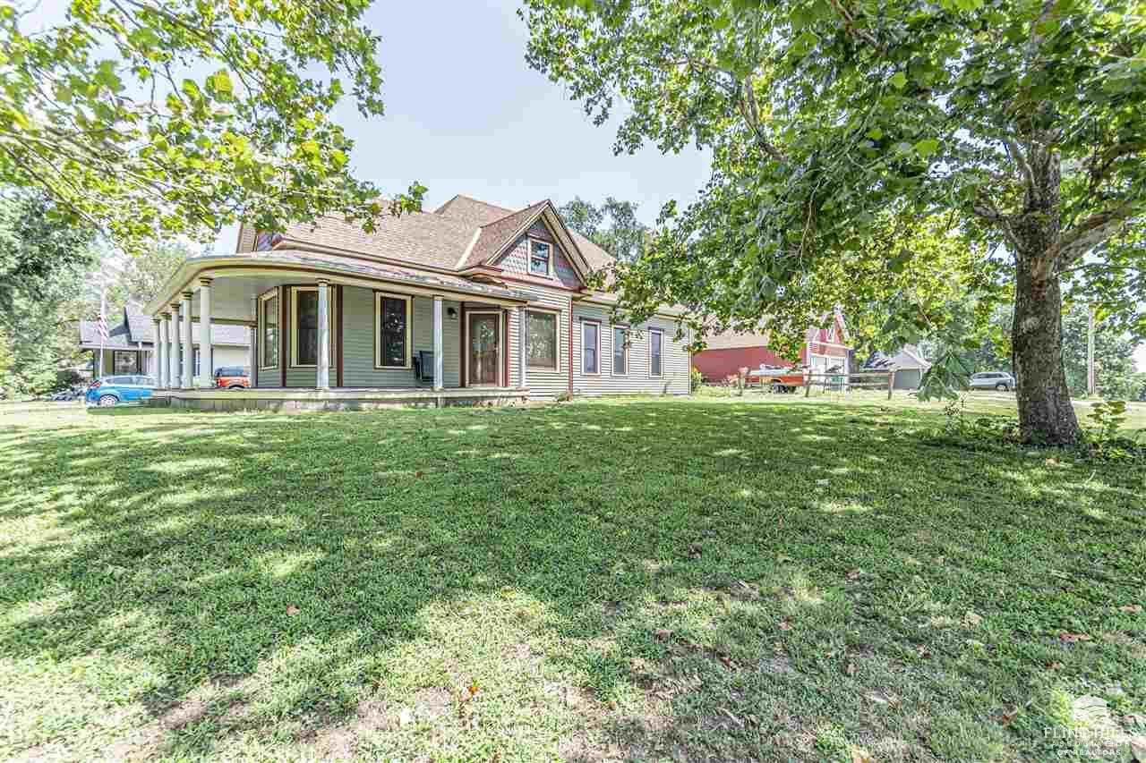 802 Juniper Street, Wakefield, KS 67487