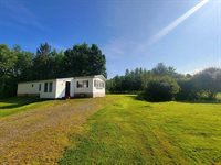 103 Exeter Road, Corinth, ME 04427