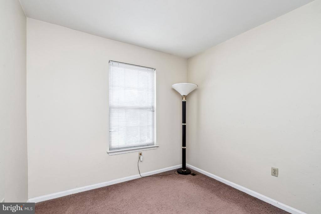 128 Three Rivers Drive, Newark, DE 19702