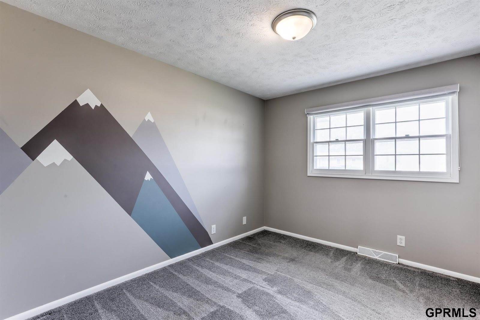 3389 S 130 Street, Omaha, NE 68144