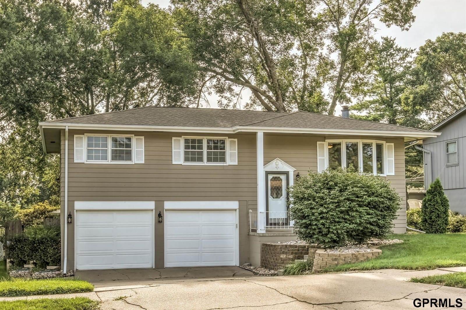 3389 S 130 Street, Omaha, NE 68144