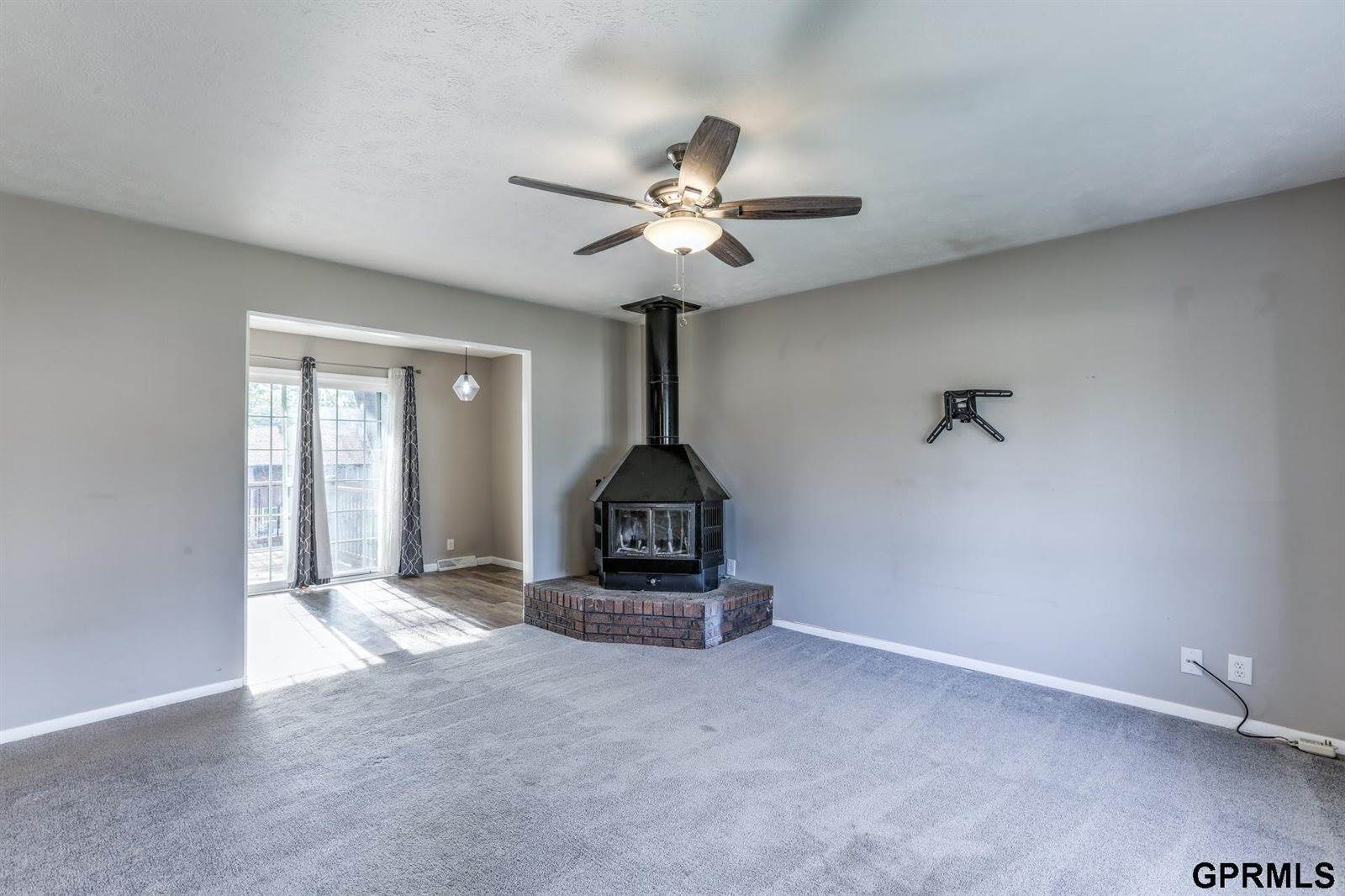 3389 S 130 Street, Omaha, NE 68144