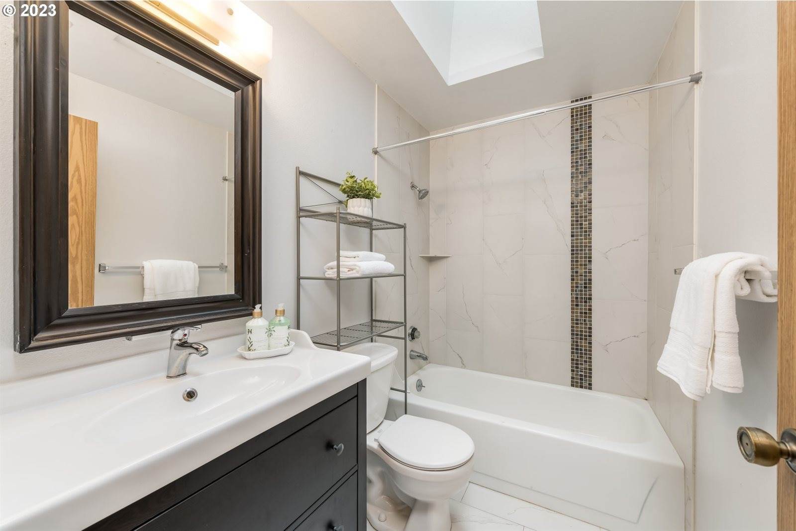 11775 SW Crater Loop, Beaverton, OR 97008