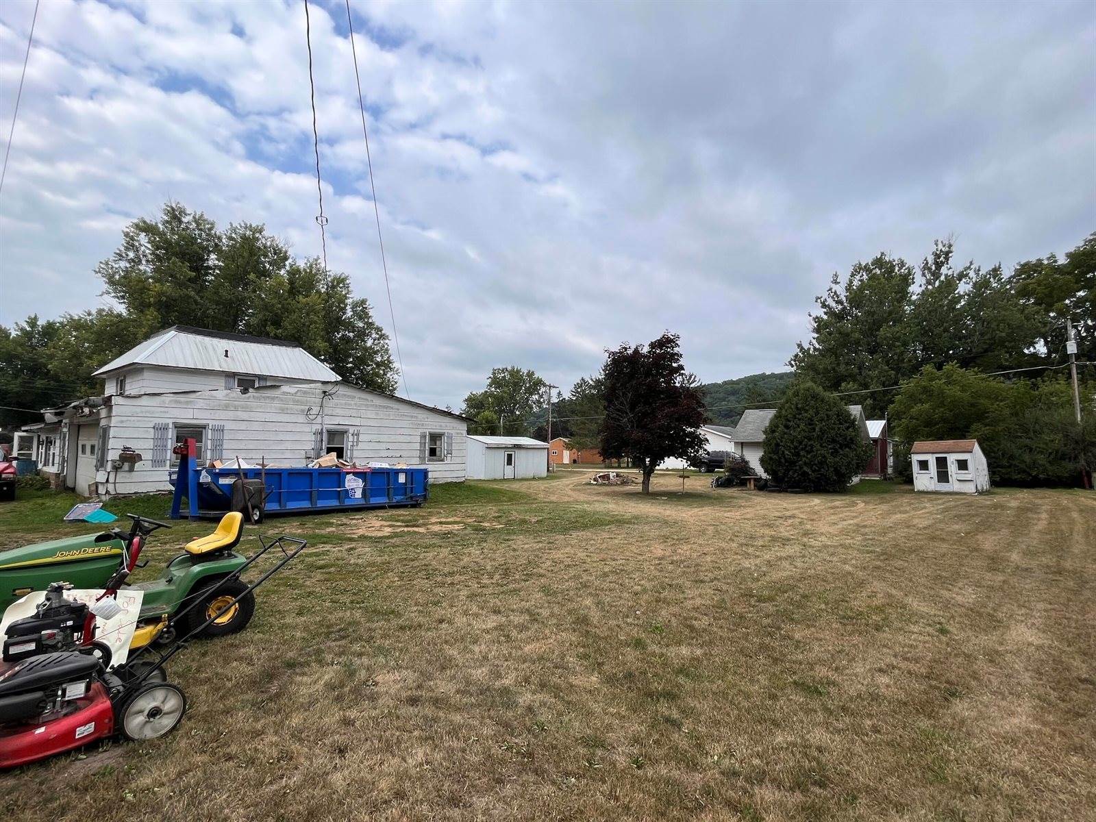 207 North Maiben St, Readstown, WI 54652